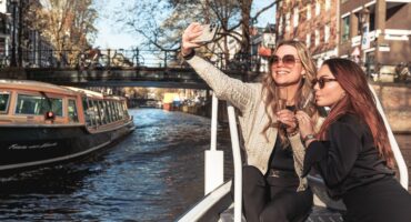 Prive boot huren luxury cruise Amsterdam small group