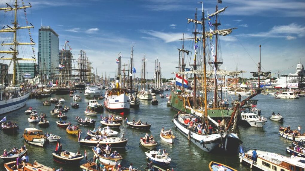 Privé boot tijdens SAIL 2025 Amsterdam