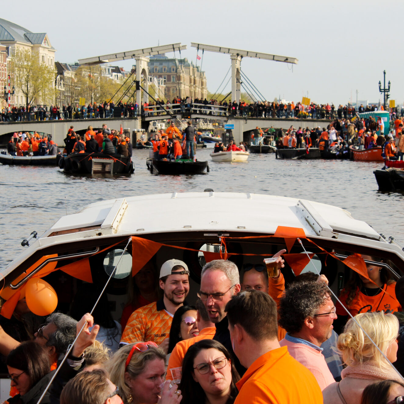 Koningsdag boot huren Amsterdam banner