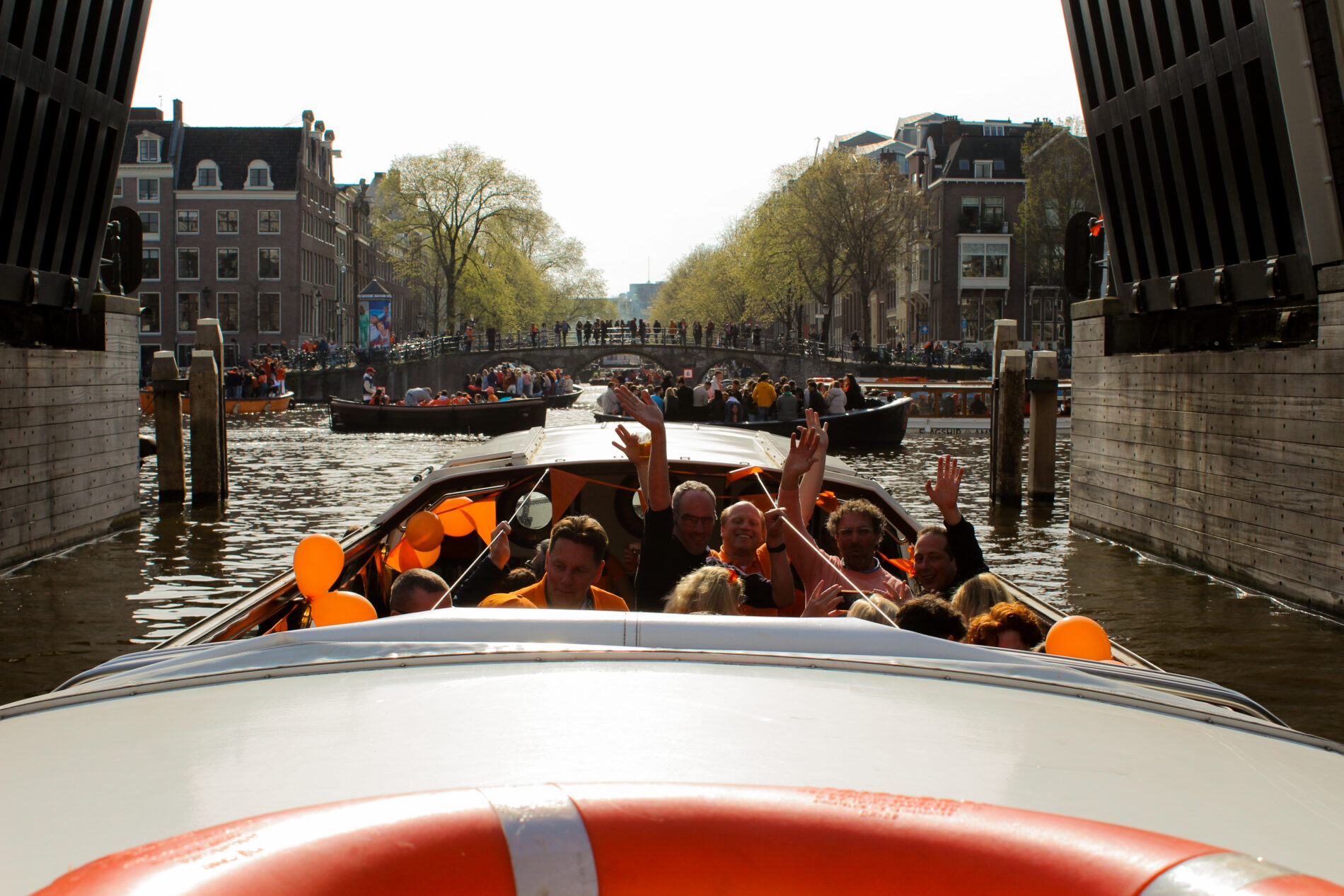 Koningsdag boot huren Amsterdam