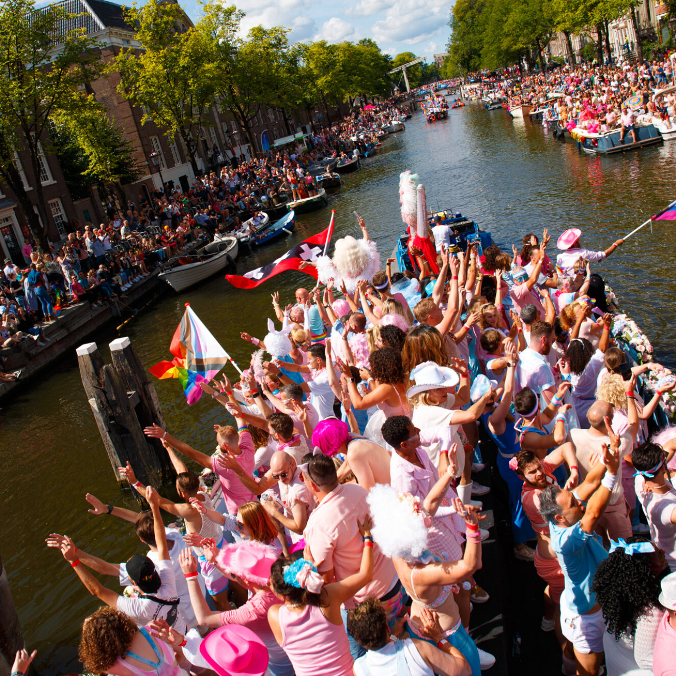 Pride Canal Parade Privéboot huren